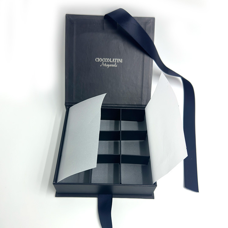 Customize Luxury Empty Cardboard Valentines Handmade Sweet Candy Chocolate Packaging Gift Box with Magnet